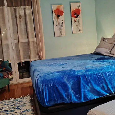 Homestay Habitacion Individual Deluxe En Piso Compartido En *